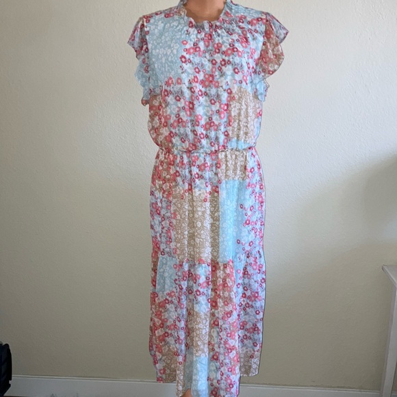 DKNY Short Sleeve Mock Neck Ruffled‎ Midi Dress with Patchwork Floral Print - Picture 1 of 7